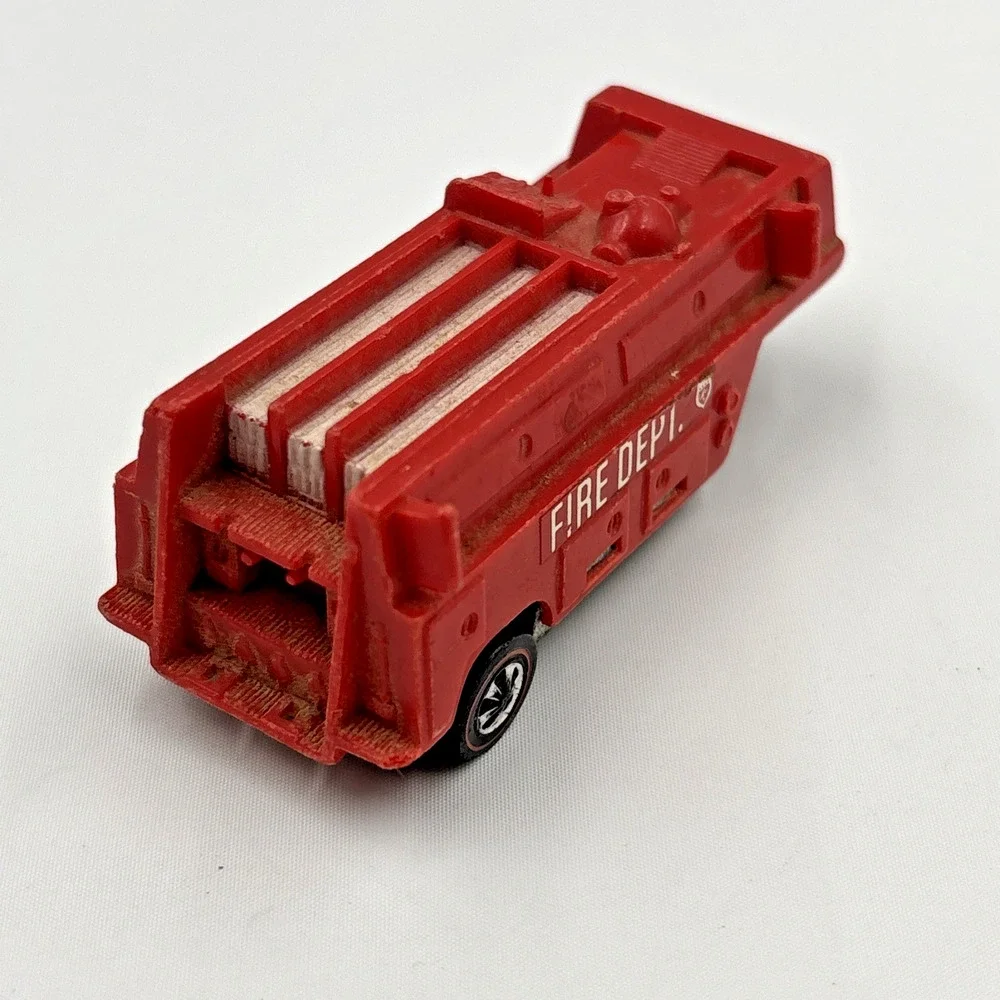 Hot Wheels Redline The Heavyweights RED FIRE TRUCK ENGINE 1969